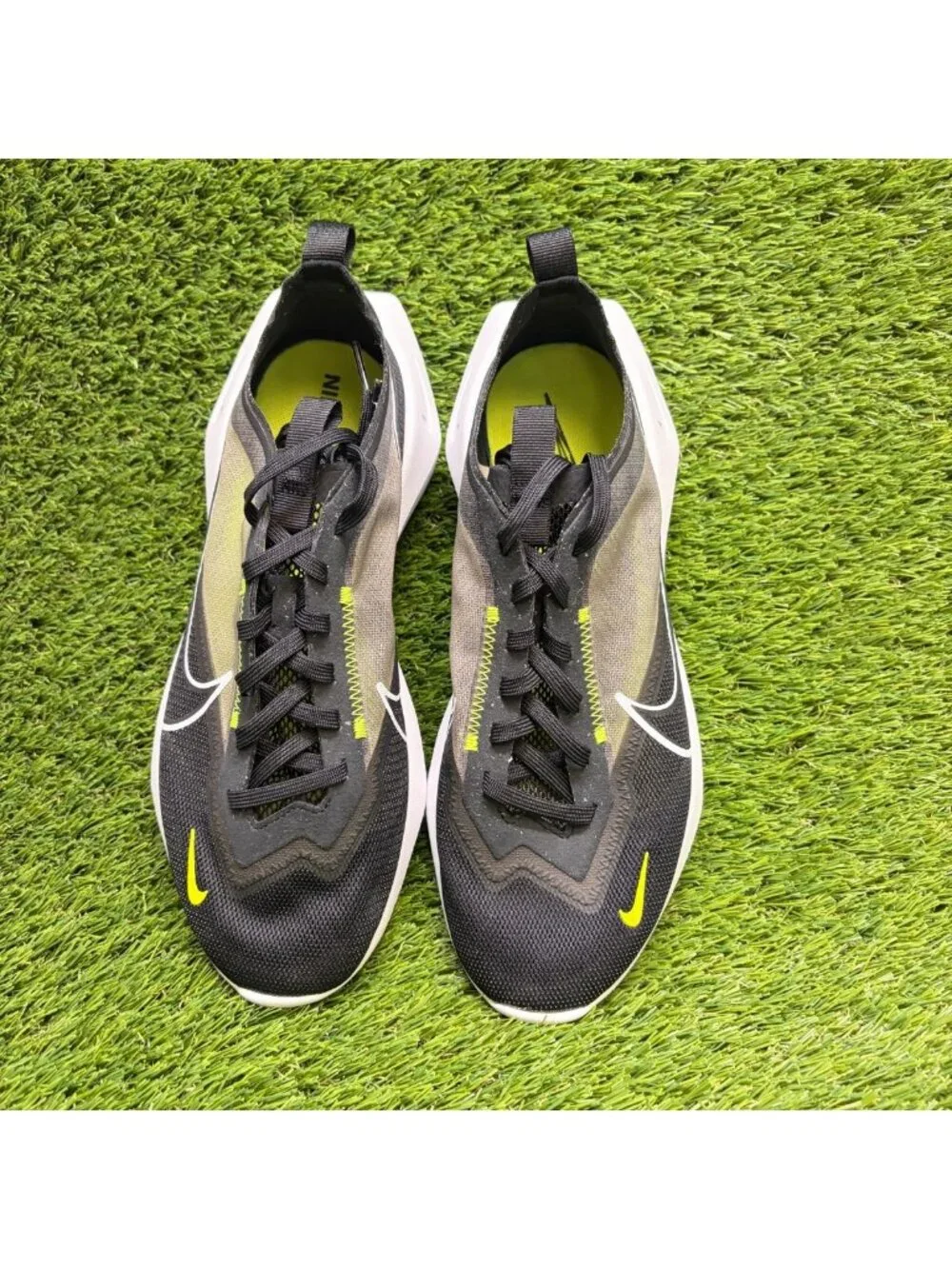 Nike Vista Lite Lemon Venom Black Womens Size 10 Athletic Running Shoes Sneakers
